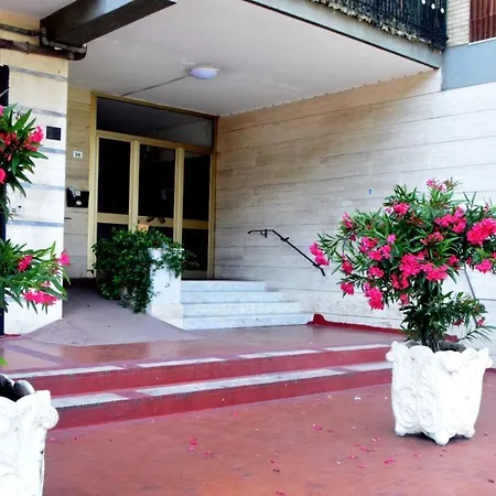 Royal Palace Of Napoli & Reggia Di Bed & Breakfast Caserta