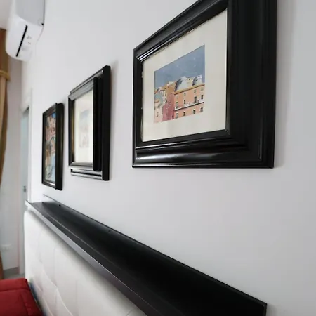 Bed & Breakfast Royal Palace Of Napoli & Reggia Di *